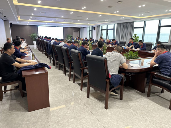 公司召開安全、環(huán)保、職業(yè)衛(wèi)生工作會(huì)議 